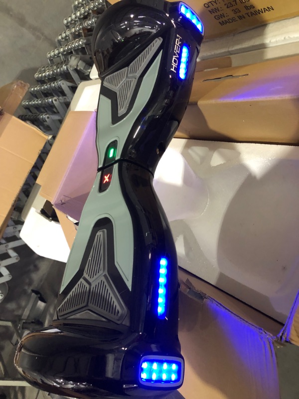 Photo 2 of ***USED*MINOR DAMAGE*SCUFFS FROM USE*POWERS ON***
Hover-1 H1 Hoverboard Electric Scooter Black