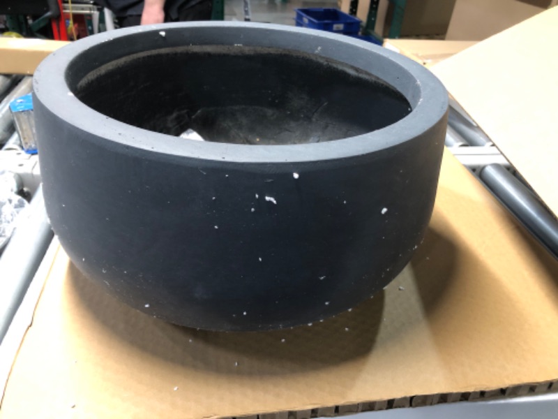 Photo 2 of (single item)(no set)((used)Kante  15.7" Round Charcoal Finish Concrete Elegant Planter