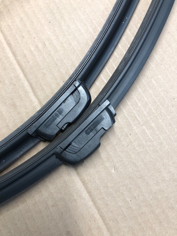 Photo 1 of MOTIUM Perfect fit Premium All-Season Windshield Wiper Blades, fit for VW Beetle 2011-2019 (Set of 2)