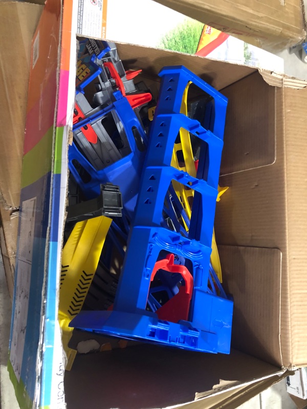 Photo 1 of ***USED - MISSING NUMEROUS PARTS - SEE COMMENTS***
Monster Jam Garage Playset and Storage with Exclusive Grave Digger Monster Truck, Lights and Sounds, Kids Toys for Boys and Girls Ages 3 and up Playset: Garage