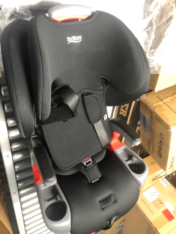 Photo 4 of Britax Grow with You ClickTight Harness-to-Booster, Black Contour SafeWash ClickTight Black Contour