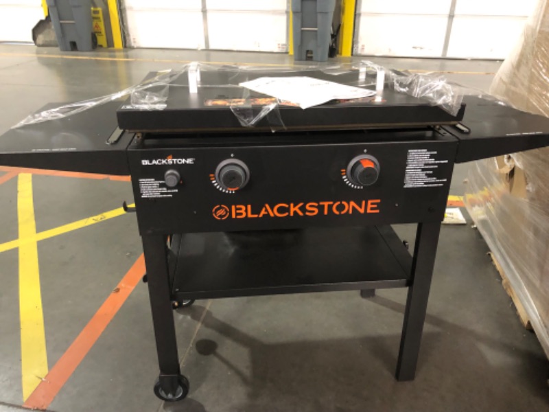 Photo 8 of **door won't stay on, prev used, very dirty***Blackstone 28" Griddle Value Bundle 2-Burner Liquid Propane Flat Top Grill
