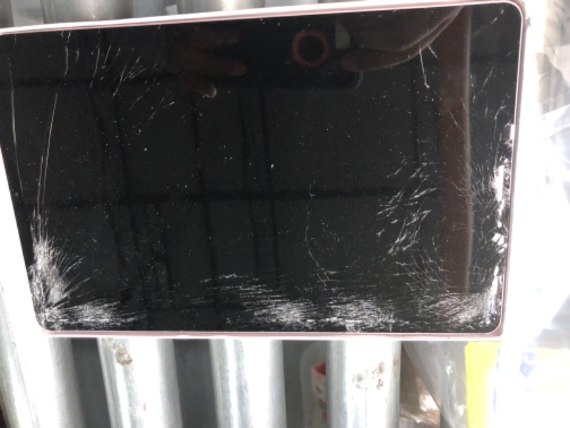 Photo 6 of (cracked screen) 
Samsung 10.4" Galaxy Tab S6 Lite Tablet (Wi-Fi, Chiffon Rose, 2022)