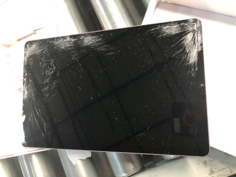 Photo 5 of (cracked screen) 
Samsung 10.4" Galaxy Tab S6 Lite Tablet (Wi-Fi, Chiffon Rose, 2022)