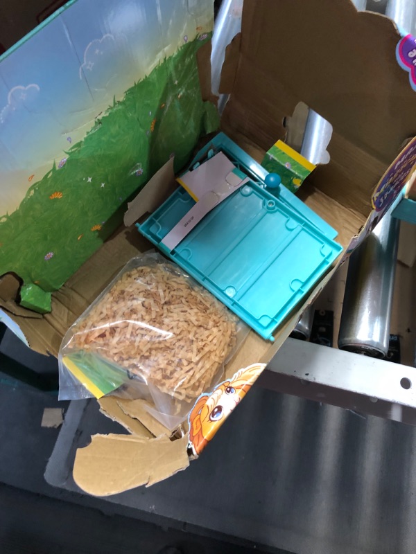 Photo 1 of **cracked back piece** Little Live Pets - Mama Surprise | Soft, Interactive Guinea Pig and her Hutch, and her 3 Babies. 20+ Sounds & Reactions
