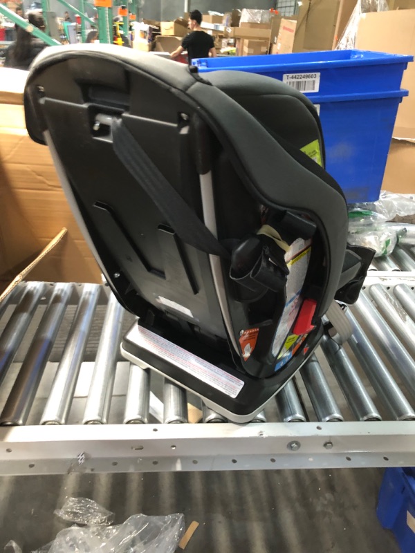 Photo 3 of **missing cup holders** Graco - Slimfit All-in-One Convertible Car Seat, Darcie