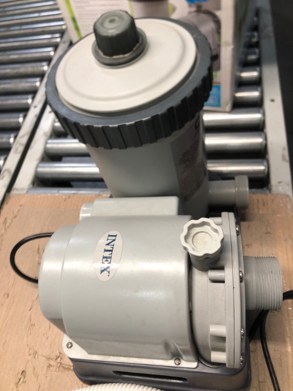 Photo 5 of ****READ NOTES****
Intex Krystal Clear Cartridge Filter Pump for Above Ground Pools, 2500 GPH Pump Flow Rate, 110-120V 