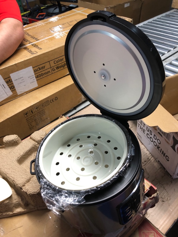 Photo 4 of ***DAMAGED DENTED***
Aroma Housewares ARC-914SBD Digital Cool-Touch Rice Grain Cooker and Food Steamer, Stainless, Silver, 4-Cup (Uncooked) / 8-Cup (Cooked) Basic