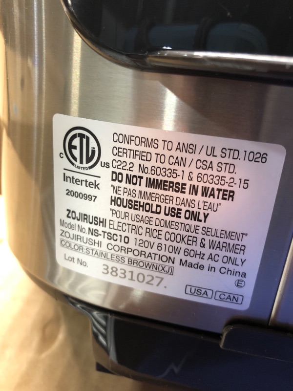 Photo 3 of ***DAMAGED bottom cracked see pics***
Zojirushi NS-TSC10 5-1/2-Cup (Uncooked) Micom Rice Cooker and Warmer, 1.0-Liter 5.5 cups Rice Cooker