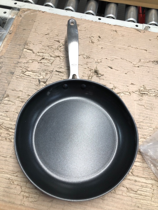 Photo 2 of ****READ NOTES****
Good Grips 10 in. Hard-Anodized Aluminum Ceramic Nonstick Frying Pan in Black