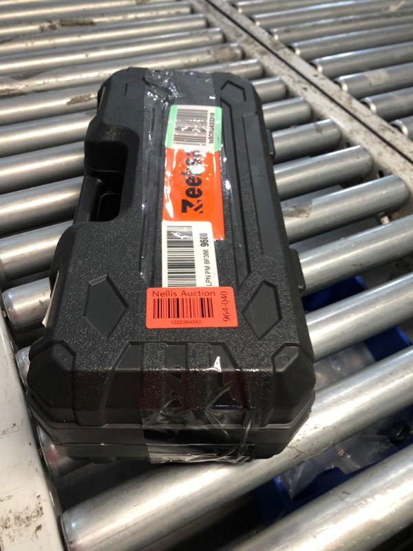 Photo 1 of ***USED - LIKELY MISSING PARTS - UNABLE TO VERIFY FUNCTIONALITY***
Mini Chainsaw 6 Inch Cordless, Super Handheld Chainsaw with 2x Big Batteries, Electric Mini Chain saw Battery Powered, Small Hand saws for Tree Wood - Garden Yard Time Saving Tool 6 inch -