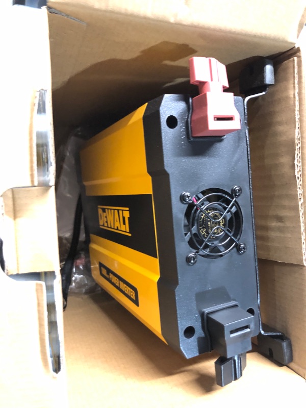 Photo 3 of ***USED - LIKELY MISSING PARTS - UNABLE TO VERIFY FUNCTIONALITY***
DEWALT DXAEPI1000 Power Inverter 1000W Car Converter with LCD Display: Dual 120V AC Outlets, 3.1A USB Ports, Battery Clamps