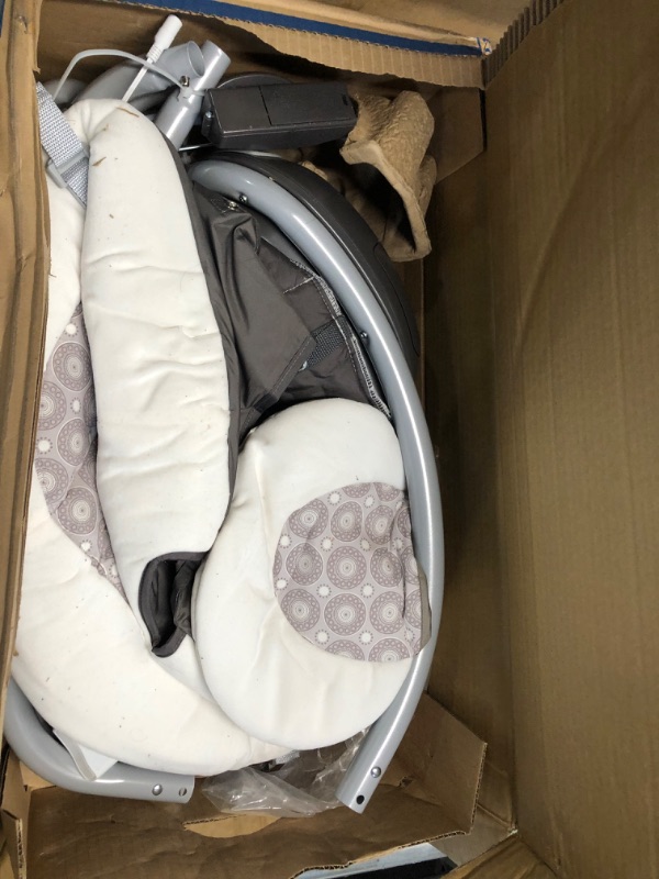 Photo 3 of Graco Simple Sway Abbington Baby Swing