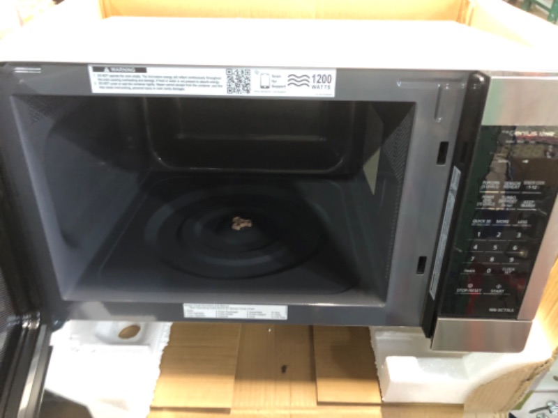 Photo 2 of ***NONREFUNDABLE - NOT FUNCTIONAL - FOR PARTS ONLY - SEE COMMENTS***
Panasonic NN-SC73LS 1.6 cu ft 1200W Auto Defrost Unique Inverter Technology Microwave