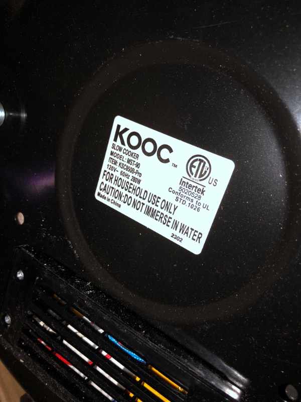 Photo 2 of (no returns)(major damage)(parts onlyKOOC 8.5-Quart Programmable Slow Cooker, Larger than 8 Quart, More Practical than 10 Quart, with Digital Countdown Timer, Free Liners Included for Easy Clean-up, Upgraded Ceramic pot, Adjustable Temp, Nutrient Loss Red