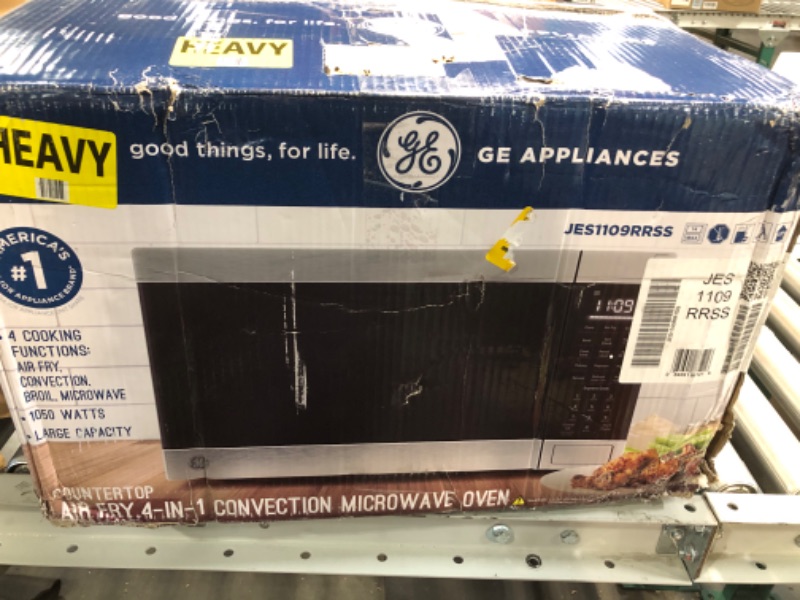 Photo 2 of ***NONREFUNDABLE - NOT FUNCTIONAL - FOR PARTS ONLY - SEE COMMENTS***
GE 3-in-1 Countertop Microwave Oven | Complete With Air Fryer, Broiler & Convection Mode | 1.0 Cubic Feet Capacity, 1,050 Watts | Kitchen Essentials for the Countertop or Dorm Room | Sta