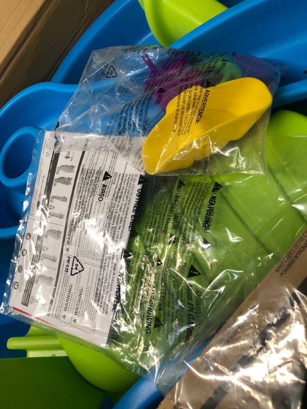 Photo 4 of ***USED - LIKELY MISSING PARTS - UNABLE TO VERIFY FUNCTIONALITY***
Step2 Rain Showers Splash Pond Water Table | Kids Water Play Table with 13-Pc Accessory Set for 18 months to 96 months Without Umbrella PlaySet