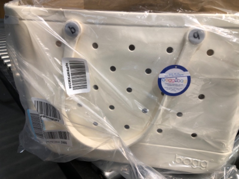 Photo 1 of ***READ NOTES***
Juyeesm X Large Beach Bag, Oversized Rubber Beach Bag, Washable Open Tote Bag Durable Tote Travel Bags / CREAM