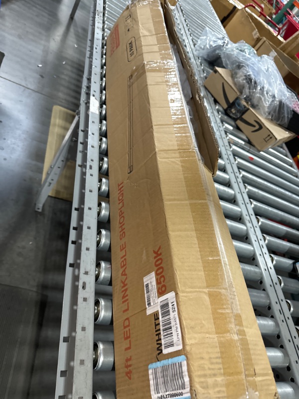 Photo 1 of BBOUNDER 10 Pack Linkable LED Utility Shop Light, 4400 LM, 6500K Cool Daylight, 4 FT, 48 Inch Integrated Fixture for Garage, 40W Equivalent 250W, Surface + Suspension Mount, White New 6500k White