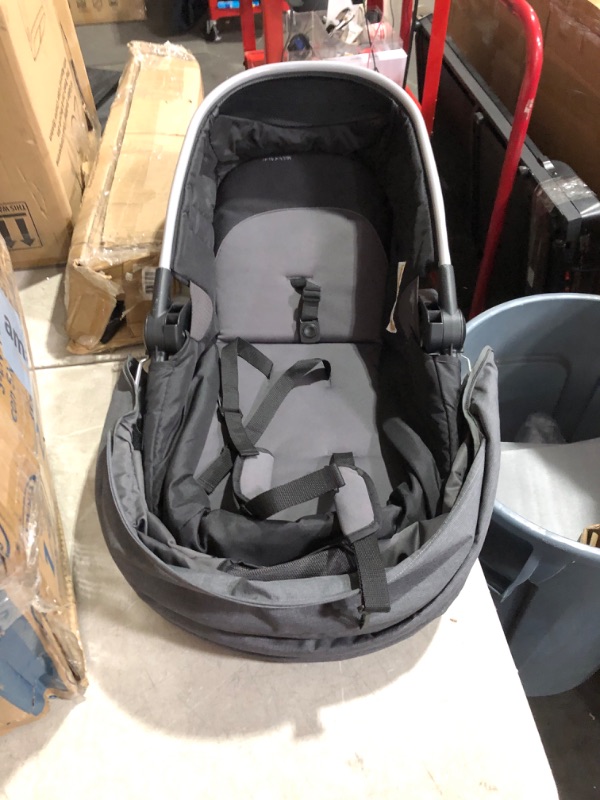 Photo 4 of ***USED - LIKELY MISSING PARTS - UNABLE TO VERIFY FUNCTIONALITY***
Graco Modes Nest Travel System Includes Baby Stroller with Height Adjustable Reversible Seat