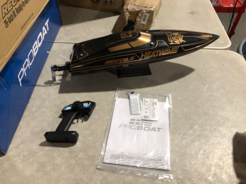 Photo 7 of ***USED AND DIRTY - UNABLE TO TEST - NO BATTERIES - LIKELY MISSING PARTS***
Pro Boat Heatwave Recoil 2 V2 26 Self-Righting Brushless RTR PRB08041V2T1