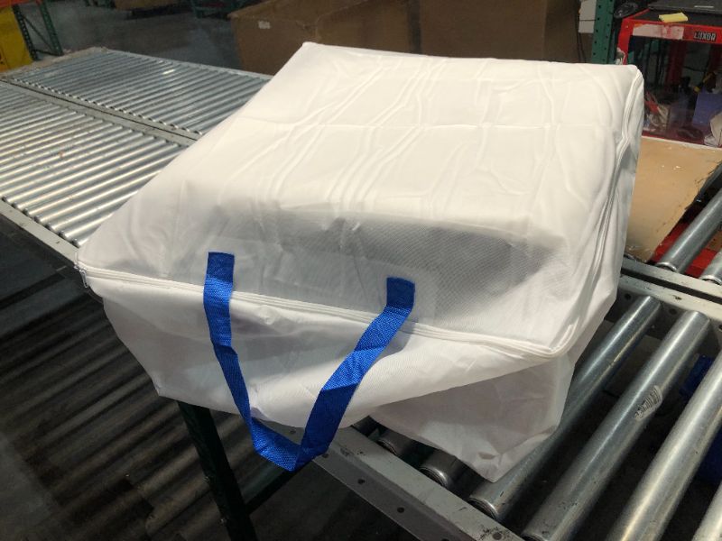 Photo 5 of ***USED - NO PACKAGING - SEE PICTURES***
Folding Mattress, 4 Inch Memory Foam Tri-fold Mattress with Breathable & Washable Bamboo Fiber Fabric Cover, Foldable Floor Mattress Guest Bed for Camping, Road Trip, Single, 75"L x 25"W x 4"Th