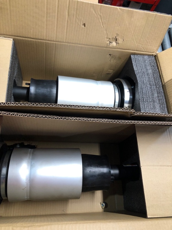 Photo 1 of Rear Left and Right Air Suspension Shocks Struts Replacement for Ford Expedition Lincoln Navigator 7L1Z5A891B 8L1Z5A891B AKWH Air strut pair
