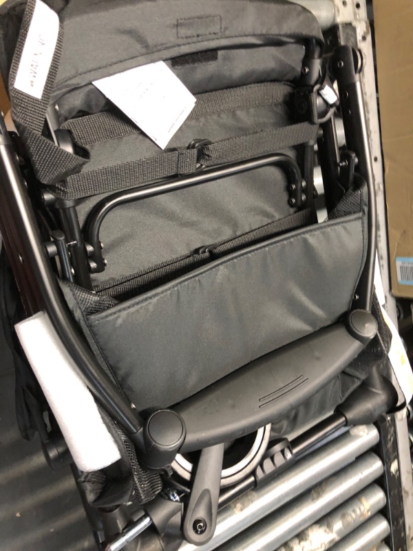 Photo 2 of **READ NOTES**Summer Infant 3Dquickclose CS+ Compact Fold Stroller – Lightweight Stroller with Oversized Canopy, Extra-Large Storage and Compact Fold