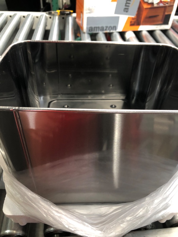 Photo 2 of ***NON REFUNDABLE NO RETURNS SOLD AS IS**PARTS ONLY** Sensor Garbage Can Kitchen Wastebasket, 2.5 Gallon, Rectangular Stainless Steel 2.5 Gallon Rectangular Stainless Steel