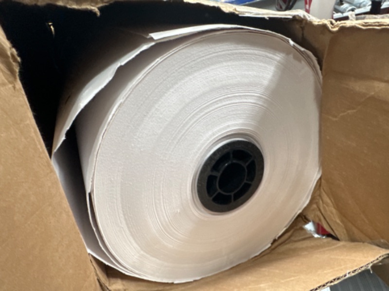 Photo 2 of School Smart Paper Roll - 50 pound - 36 inch x 1000 feet - White