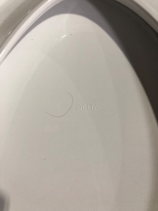 Photo 3 of ***USED - NO ACCESSORIES INCLUDED***
Delta Faucet Refresh Elongated Bidet Toilet Seat, Bidet Attachment for Toilet, 833004-WH