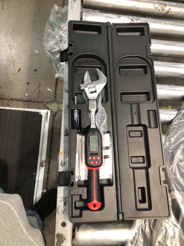 Photo 2 of VANPO Adjustable Digital Torque Wrench, 2.2-44.2ft-lbs/3-60N-m, 9×12mm Open End Torque Wrench, 38mm Adjustable Jaw, Accuracy ±2%, LED & Buzzer Notification, Suitable for HVAC, Car, Moto, Pipeline Digital 2.2-44.3lb.ft(3-60N.m)