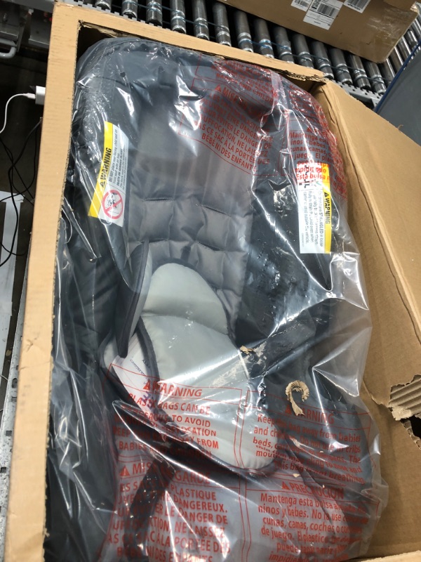 Photo 2 of Baby Trend 35 Infant Car Seat Grey