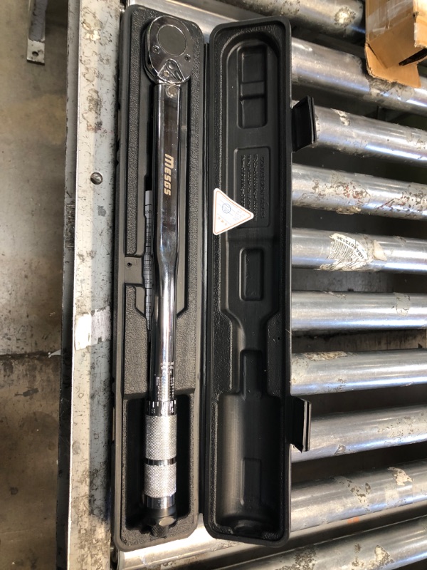 Photo 2 of 1/2-Inch Drive Click Torque Wrench, Dual-Direction High Precision Torque Wrench 10~150 Ft-Lb,13.6~203.5Nm,Dual Range Scales Graduated in FT.LB and N.M