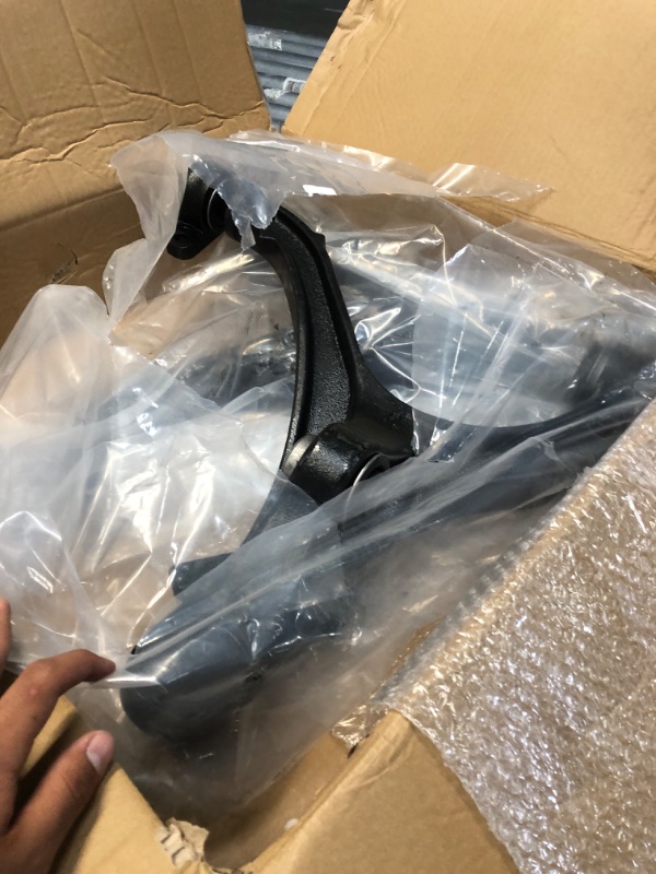 Photo 1 of Metrix Premium Front Left & Right Lower Control Arm And Ball Joint Assembly RK623210 & RK80399 Fits 2005-2012 Ford Escape, 2005-2011 Mazda Tribute, 2005-2011 Mercury Mariner