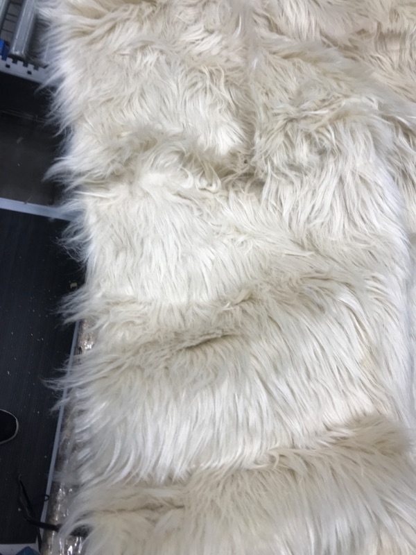 Photo 1 of  Small Furry Rug Beige 