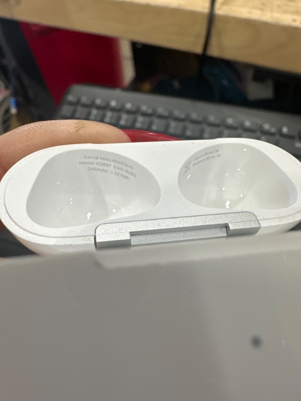 Photo 5 of ***SEE NOTES***Apple AirPods with Lightning Charging Case (3rd Generation) Open Box.