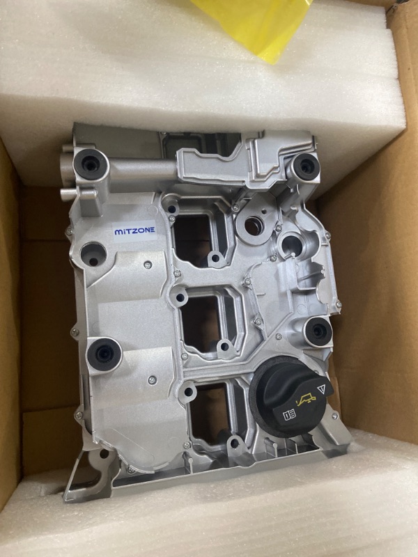 Photo 1 of MITZONE Upgrade Aluminium Engine Valve Cover Compatible with Mercedes Benz C250 SLK250 2012-2015 1.8L Replace 