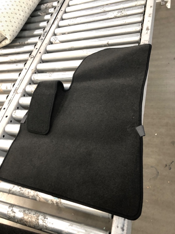 Photo 2 of 3 pcs black car oat carpets 