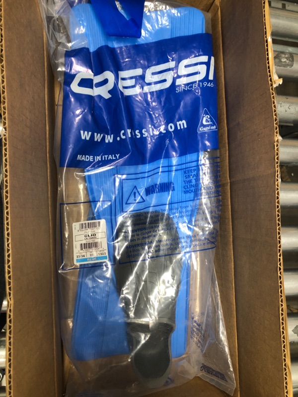 Photo 2 of Cressi CLIO, Everlasting Family Fins for Snorkeling, Diving and Swimming: Created in Italy EU 33/34 | US Youth 1.5/2.5 Blue