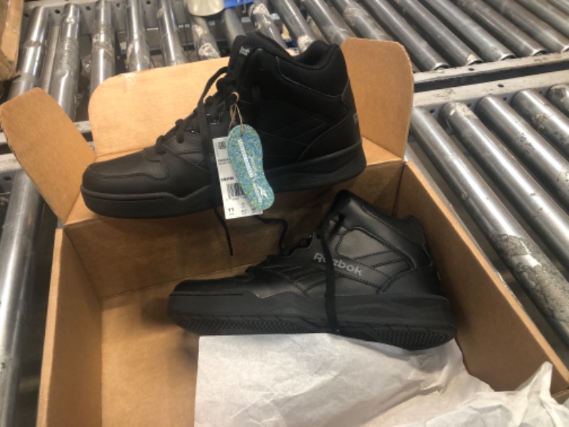 Photo 3 of (READ FULL POST) Reebok Men's Bb4500 Hi 2 Sneaker 10 Black. In great condition, like new. 