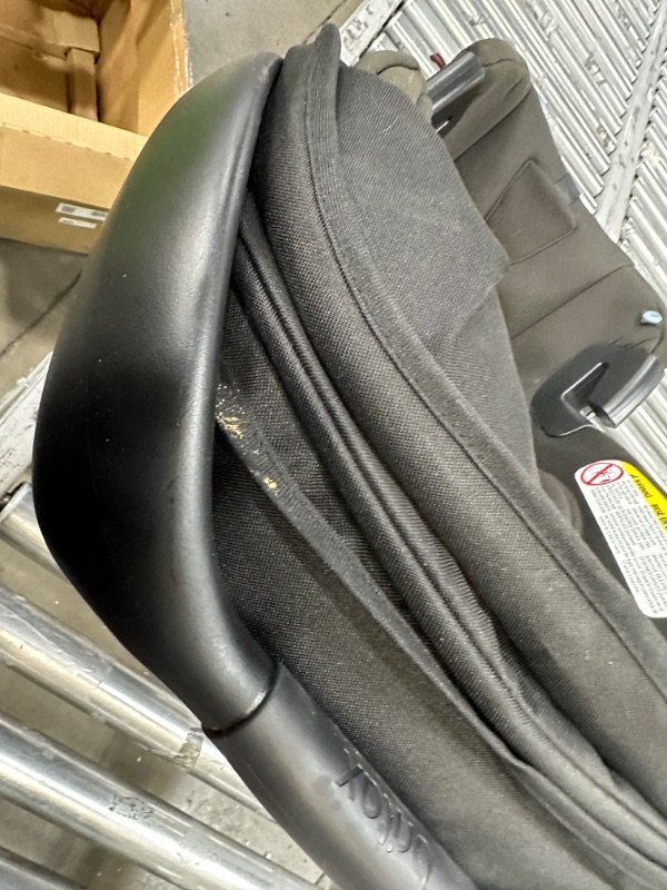 Photo 2 of **SEE PHOTOS*Britax B-Safe Gen2 Infant Car Seat, Eclipse Black SafeWash Gen2 Eclipse Black Safewash