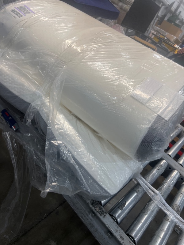 Photo 1 of 5" twin size mattress topper 