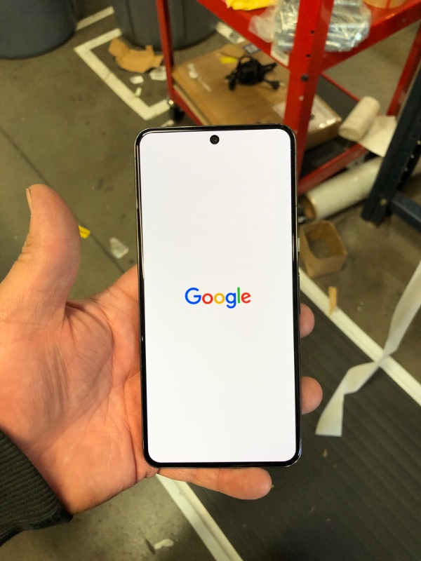 Photo 5 of Google Pixel 8 Pro - Unlocked Android Smartphone with Telephoto Lens and Super Actua Display - 24-Hour Battery - Obsidian - 128 GB
