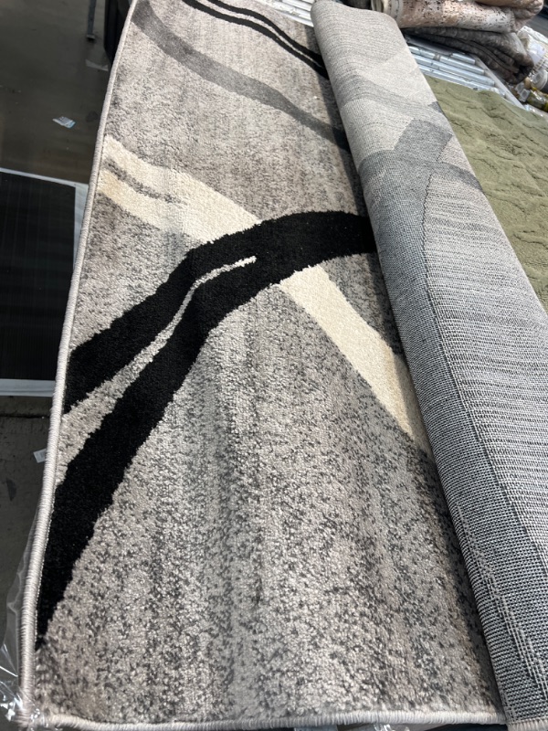 Photo 2 of ***USED - NO PACKAGING***
Rugshop Modern Wavy Circles Design Area Rug 5' 3" x 7' 3" Gray Rectangular Grey 5'3" x 7'3"