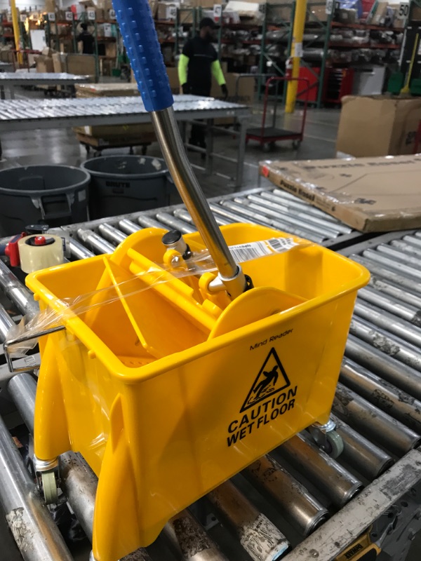 Photo 2 of * used * see images *
Mind Reader Commercial Mop Bucket - with Down Press Wringer - 22 Quart Capacity - Yellow - MOPT20-YLW