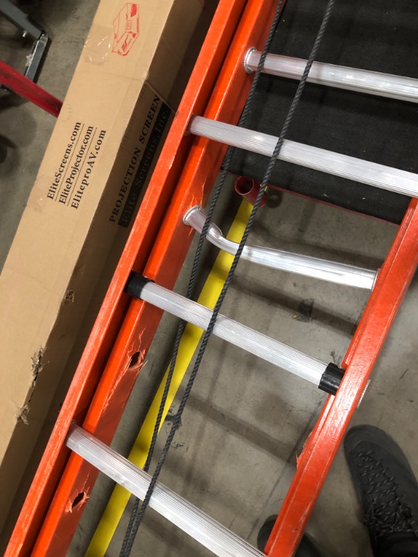 Photo 4 of **ONLY THE ORANGE LADDER**  Louisville Ladder FE3232 Fiberlass Step Ladder 300-Pound Duty Rating, 32 Feet, Orange & LP-2200-00 Stabilizer, Silver 32 Feet Ladder + Stabilizer, Silver