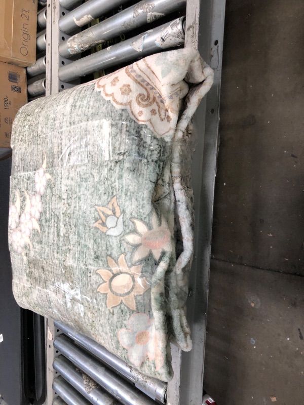 Photo 1 of MUJOO 9’x12’ Area Rug Large Rugs for Living Room Green Rug for Bedroom Dining Room Boho Rug Washable Rug Non Slip Big Carpet Abstract Soft Low-Pile Floral Flowers 9'x12' Green