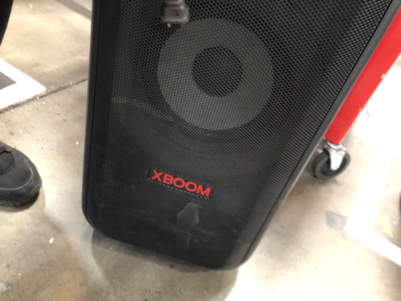 Photo 7 of LG XBOOM XL7S Portable Party Tower Speaker with LED Lighting
