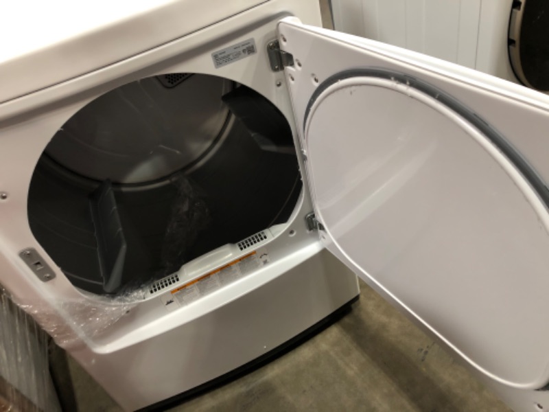 Photo 3 of LG 7.3-cu ft Electric Dryer (White) ENERGY STAR
